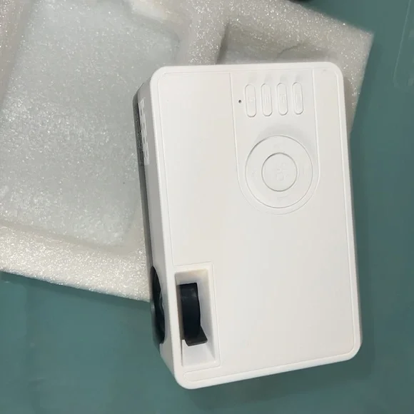 Projector - Picture 5 of 5